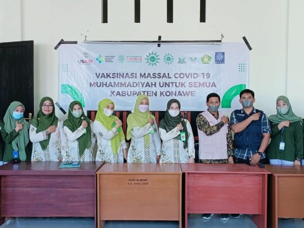 VAKSINASI MASSAL COVID-19 MUHAMMADIYAH BEKERJASAMA AKBID KONAWEUNTUK SEMUA KABUPATEN KONAWE” VAKSINASI MASSAL COVID-19 MUHAMMADIYAH BEKERJASAMA AKBID KONAWEUNTUK SEMUA KABUPATEN KONAWE”